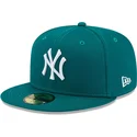 cappelli-piatta-verde-regolato-59fifty-league-essential-dei-new-york-yankees-mlb-di-new-era