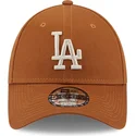 cappellino-curvo-marrone-regolabile-con-logo-beige-9forty-league-essential-dei-los-angeles-dodgers-mlb-di-new-era