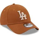 cappellino-curvo-marrone-regolabile-con-logo-beige-9forty-league-essential-dei-los-angeles-dodgers-mlb-di-new-era