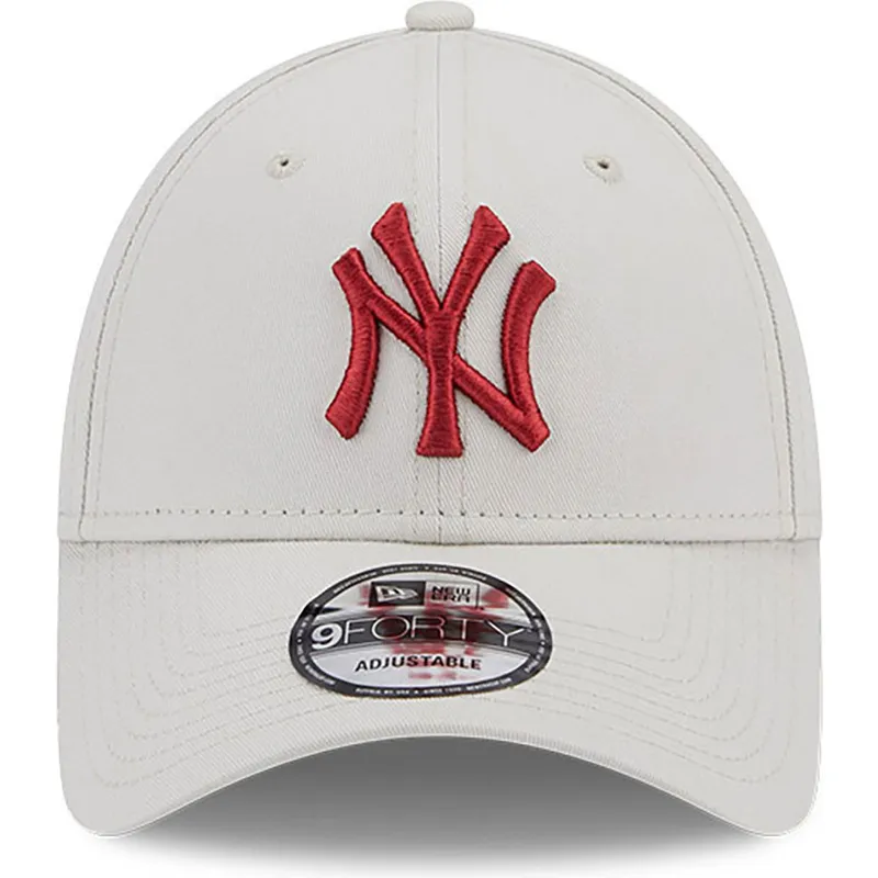 cappelli-curva-beige-cinghia-regolabile-9forty-league-essential-dei-new-york-yankees-mlb-di-new-era cappelli-curva-beige-cinghia-regolabile-9forty-league-essential-dei-new-york-yankees-mlb-di-new-era