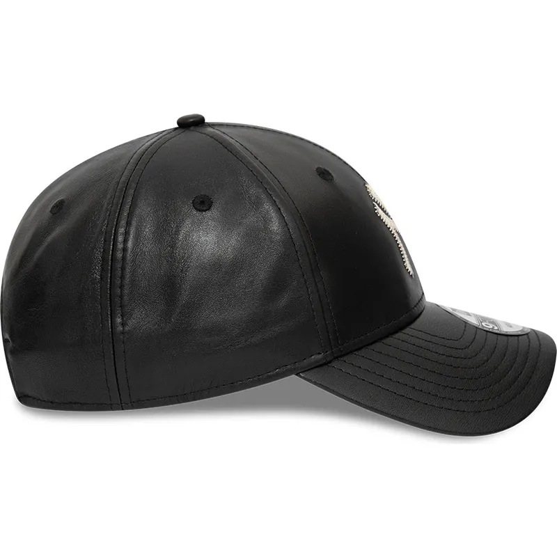 cappelli-curva-nero-cinghia-regolabile-9forty-leather-dei-new-york-yankees-mlb-di-new-era cappelli-curva-nero-cinghia-regolabile-9forty-leather-dei-new-york-yankees-mlb-di-new-era