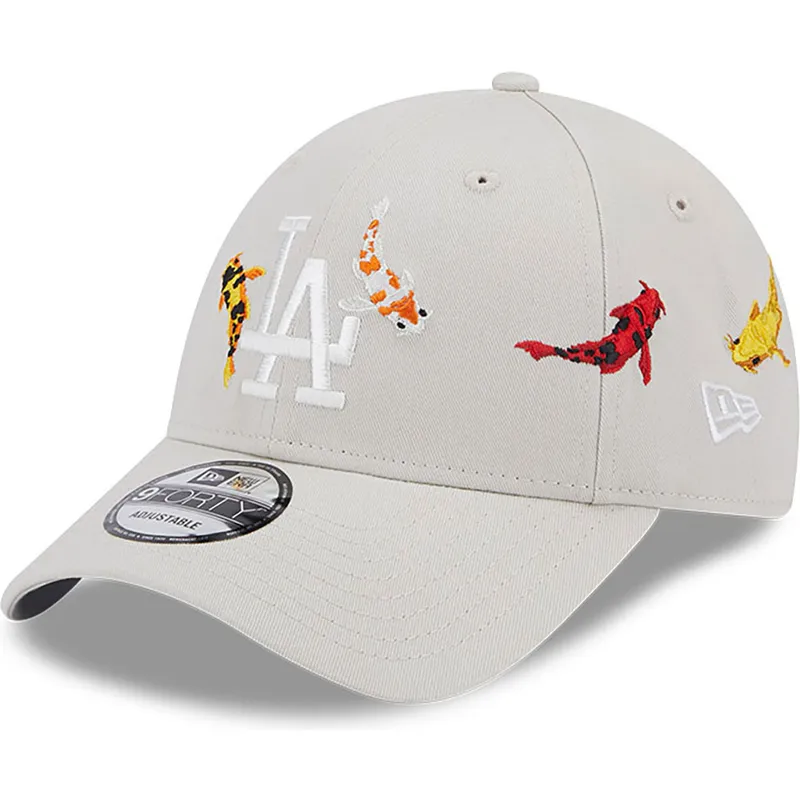 cappelli-curva-beige-cinghia-regolabile-9forty-koi-fish-dei-los-angeles-dodgers-mlb-di-new-era cappelli-curva-beige-cinghia-regolabile-9forty-koi-fish-dei-los-angeles-dodgers-mlb-di-new-era