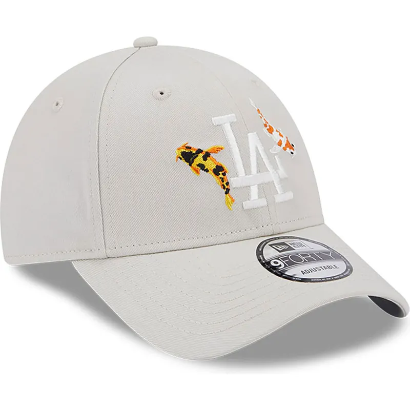 cappelli-curva-beige-cinghia-regolabile-9forty-koi-fish-dei-los-angeles-dodgers-mlb-di-new-era cappelli-curva-beige-cinghia-regolabile-9forty-koi-fish-dei-los-angeles-dodgers-mlb-di-new-era