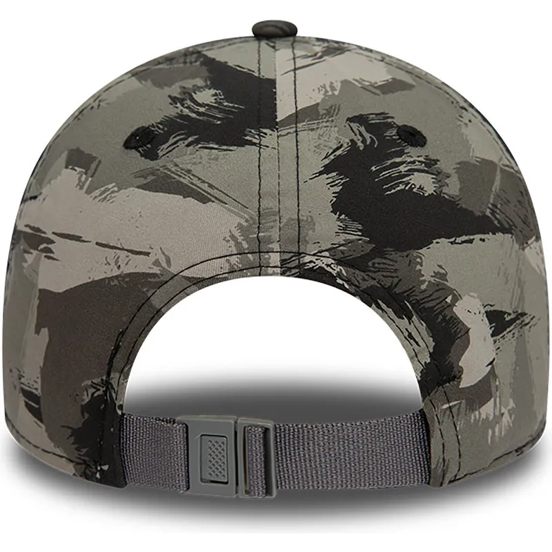 cappelli-curva-mimetizzazione-cinghia-regolabile-9forty-all-over-print-painted-dei-new-york-yankees-mlb-di-new-era cappelli-curva-mimetizzazione-cinghia-regolabile-9forty-all-over-print-painted-dei-new-york-yankees-mlb-di-new-era