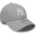 cappellino-grigio-curvo-regolabile-per-bambino-9forty-essential-dei-new-york-yankees-mlb-di-new-era