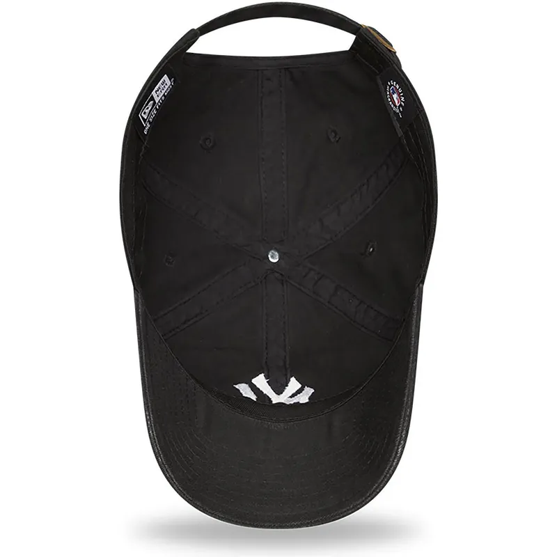 cappelli-curva-nero-cinghia-regolabile-9twenty-league-essential-dei-new-york-yankees-mlb-di-new-era cappelli-curva-nero-cinghia-regolabile-9twenty-league-essential-dei-new-york-yankees-mlb-di-new-era