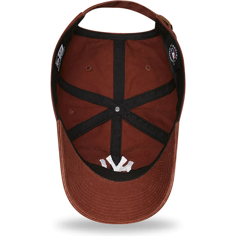 cappelli-curva-marrone-cinghia-regolabile-9twenty-league-essential-dei-new-york-yankees-mlb-di-new-era cappelli-curva-marrone-cinghia-regolabile-9twenty-league-essential-dei-new-york-yankees-mlb-di-new-era