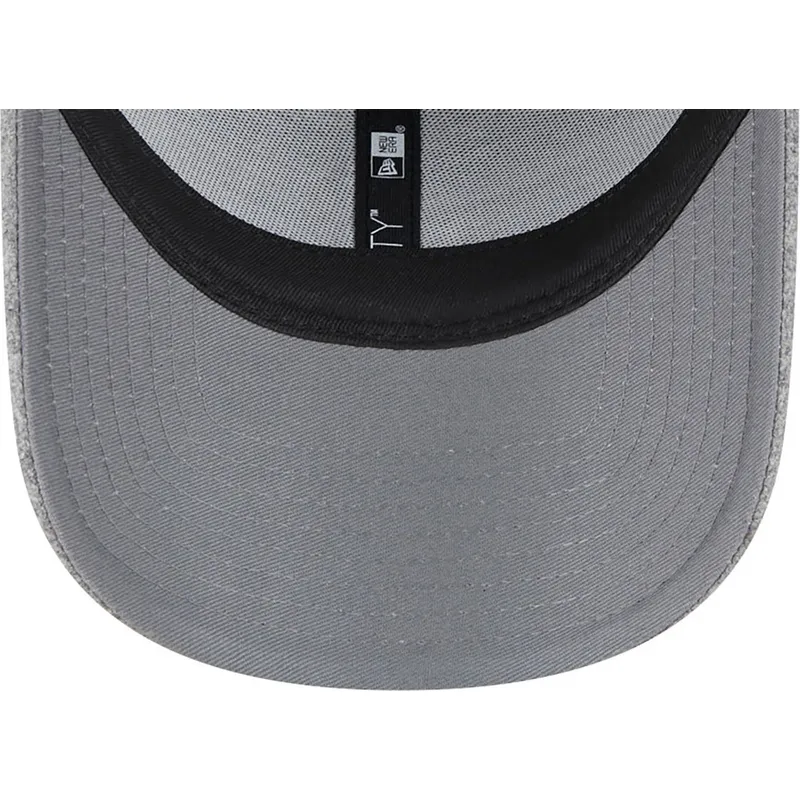 cappelli-curva-grigio-cinghia-regolabile-9forty-essential-melton-wool-dei-boston-red-sox-mlb-di-new-era