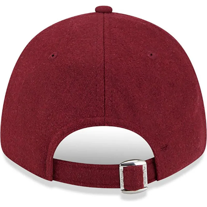 cappelli-curva-rosso-cinghia-regolabile-9forty-essential-melton-wool-dei-new-york-yankees-mlb-di-new-era