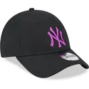cappellino-nero-regolabile-con-logo-viola-9forty-league-essential-dei-new-york-yankees-mlb-di-new-era