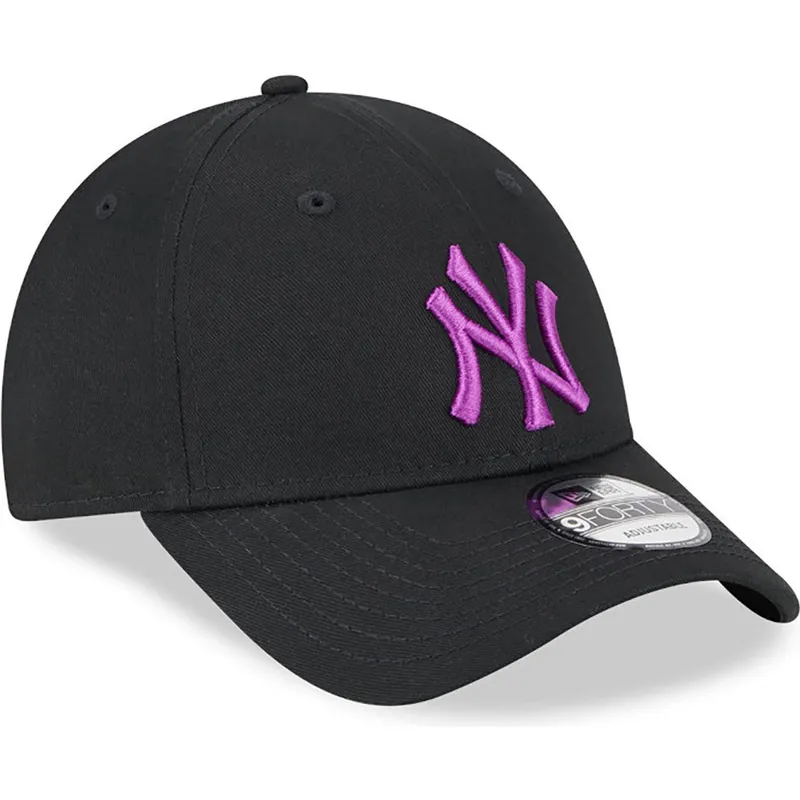 cappelli-curva-nero-cinghia-regolabile-9forty-league-essential-dei-new-york-yankees-mlb-di-new-era