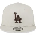 cappelli-piatta-beige-snapback-marron-9fifty-league-essential-dei-los-angeles-dodgers-mlb-di-new-era