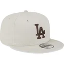 cappelli-piatta-beige-snapback-marron-9fifty-league-essential-dei-los-angeles-dodgers-mlb-di-new-era