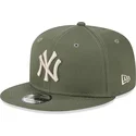 cappelli-piatta-verde-snapback-9fifty-league-essential-dei-new-york-yankees-mlb-di-new-era