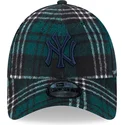 cappellino-verde-curvo-regolabile-con-logo-blu-9forty-check-dei-new-york-yankees-mlb-di-new-era