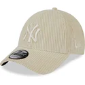 cappelli-curva-beige-cinghia-regolabile-9forty-wide-cord-dei-new-york-yankees-mlb-di-new-era