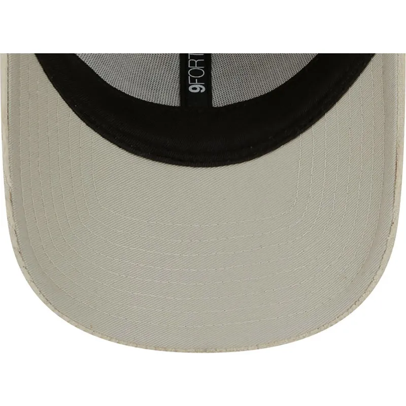 cappelli-curva-beige-cinghia-regolabile-9forty-wide-cord-dei-new-york-yankees-mlb-di-new-era