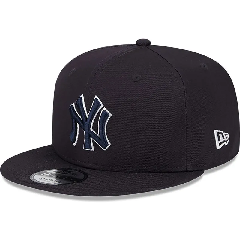 cappello-piatto-blu-navy-snapback-con-logo-blu-navy-9fifty-side-patch-script-dei-new-york-yankees-mlb-di-new-era