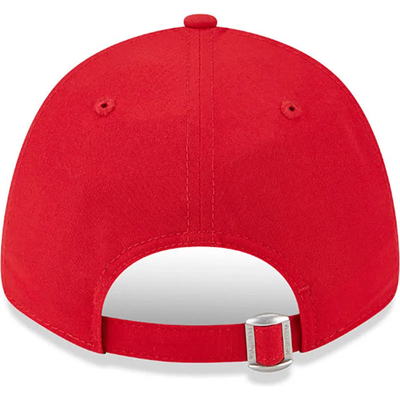 cappellino-curvo-rosso-regolabile-con-logo-rosso-9forty-repreve-outline-di-chicago-bulls-nba-di-new-era