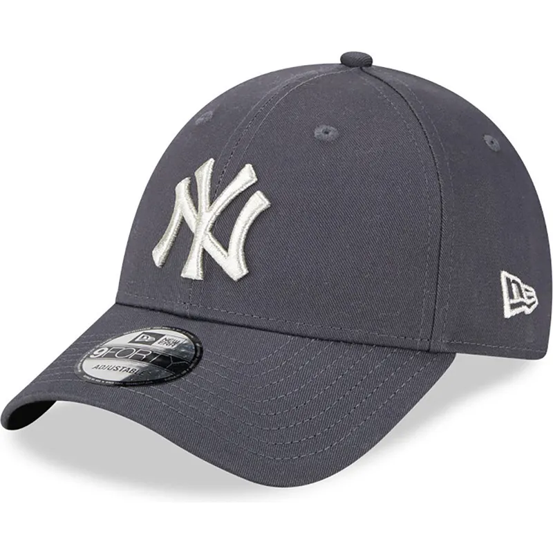 cappelli-curva-grigio-cinghia-regolabile-9forty-metallic-dei-new-york-yankees-mlb-di-new-era cappelli-curva-grigio-cinghia-regolabile-9forty-metallic-dei-new-york-yankees-mlb-di-new-era