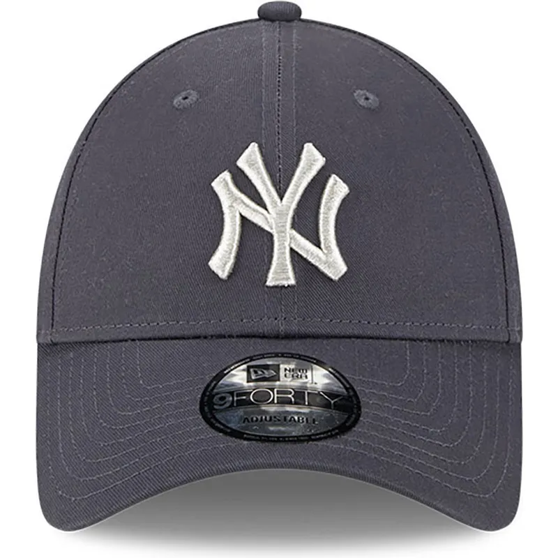 cappelli-curva-grigio-cinghia-regolabile-9forty-metallic-dei-new-york-yankees-mlb-di-new-era cappelli-curva-grigio-cinghia-regolabile-9forty-metallic-dei-new-york-yankees-mlb-di-new-era