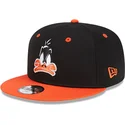 cappello-nero-e-arancione-snapback-9fifty-di-daffy-duck-looney-tunes-di-new-era