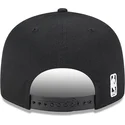 cappellino-nero-a-visiera-piatta-snapback-9fifty-split-logo-dei-chicago-bulls-nba-di-new-era