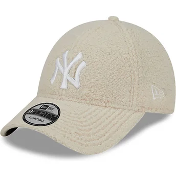 cappelli-curva-beige-cinghia-regolabile-9forty-teddy-dei-new-york-yankees-mlb-di-new-era