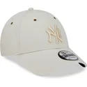 cappelli-curva-beige-cinghia-regolabile-9forty-washed-canvas-dei-new-york-yankees-mlb-di-new-era
