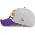 new-era-curved-brim-9twenty-tip-off-2023-los-angeles-lakers-nba-grey-and-purple-adjustable-cap