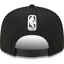 cappello-piatto-nero-snapback-9fifty-tip-off-2023-di-chicago-bulls-nba-di-new-era