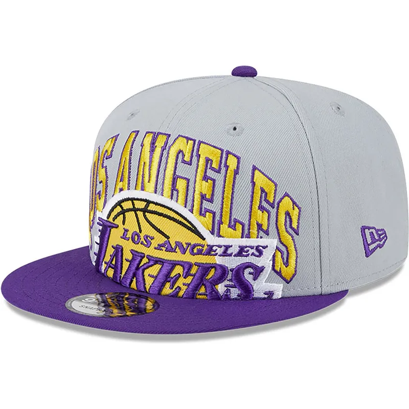 cappello-piatto-grigio-e-viola-snapback-9fifty-tip-off-2023-dei-los-angeles-lakers-nba-di-new-era