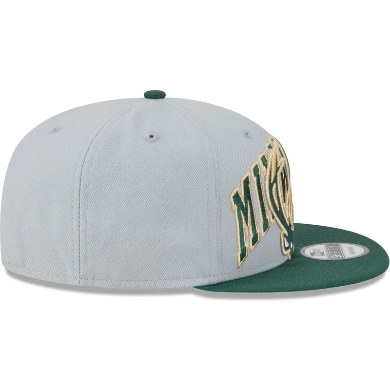 cappelli-piatta-grigio-snapback-9fifty-tip-off-2023-dei-milwaukee-bucks-nba-di-new-era