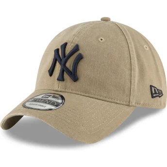 Cappellino curvo marrone chiaro regolabile con logo blu marino 9TWENTY Core Classic di New York Yankees MLB di New Era