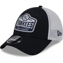 cappellino-trucker-blu-navy-e-bianco-9forty-stretch-snap-tab-dei-new-york-yankees-mlb-di-new-era