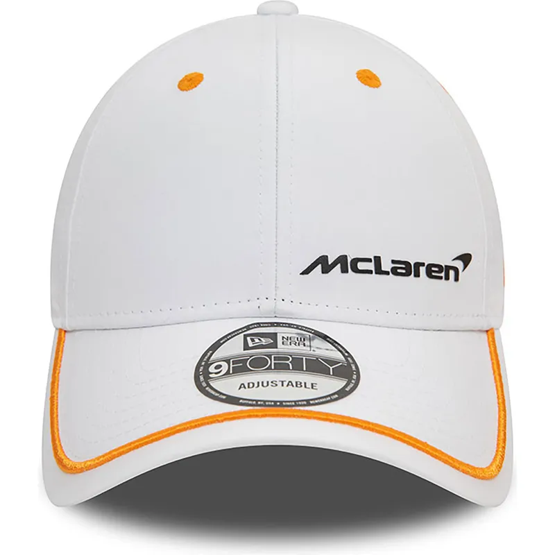 cappelli-curva-bianco-cinghia-regolabile-9forty-contrast-piping-dei-mclaren-racing-formula-1-di-new-era