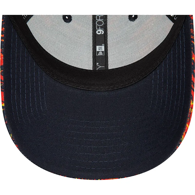 cappelli-curva-rosso-cinghia-regolabile-9forty-all-over-print-dei-red-bull-racing-formula-1-di-new-era