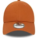 cappellino-curvo-marrone-regolabile-9forty-essential-di-new-era