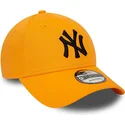 cappello-curvo-arancione-regolabile-con-logo-nero-9forty-league-essential-dei-new-york-yankees-mlb-di-new-era