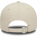 cappellino-curvo-beige-regolabile-con-logo-marrone-9forty-league-essential-dei-new-york-yankees-mlb-di-new-era