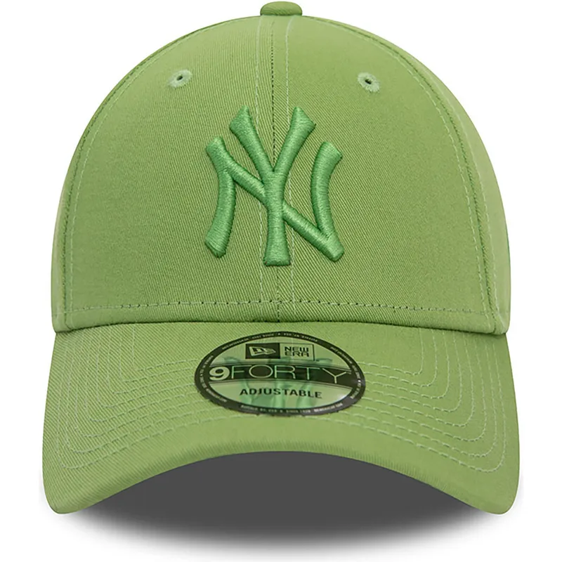 cappelli-curva-verde-cinghia-regolabile-9forty-league-essential-dei-new-york-yankees-mlb-di-new-era cappelli-curva-verde-cinghia-regolabile-9forty-league-essential-dei-new-york-yankees-mlb-di-new-era