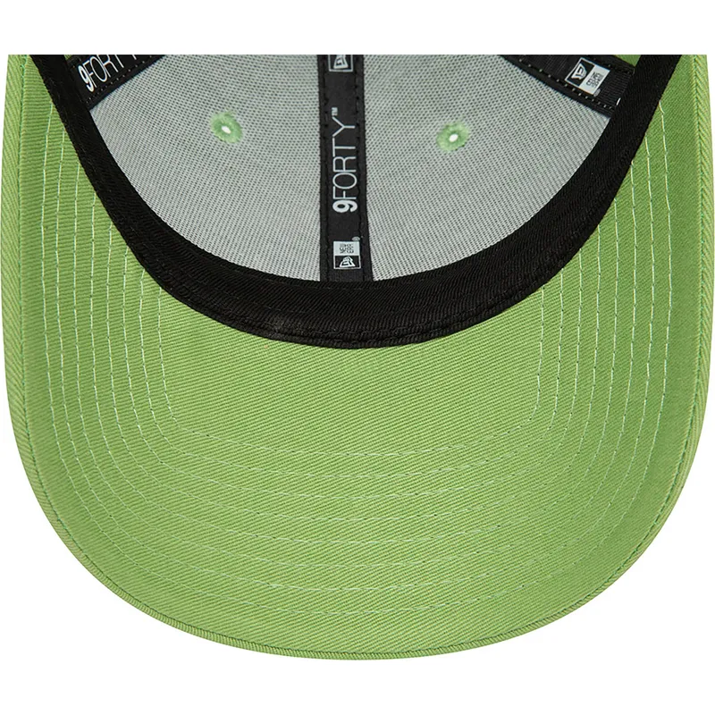 cappelli-curva-verde-cinghia-regolabile-9forty-league-essential-dei-new-york-yankees-mlb-di-new-era cappelli-curva-verde-cinghia-regolabile-9forty-league-essential-dei-new-york-yankees-mlb-di-new-era