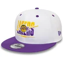 cappello-piatto-bianco-e-viola-snapback-9fifty-white-crown-dei-los-angeles-lakers-nba-di-new-era