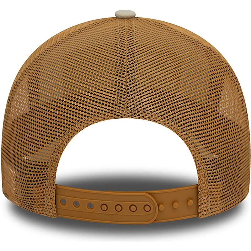 cappelli-curva-marrone-snapback-a-frame-di-new-era