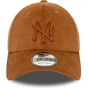 cappelli-curva-marrone-cinghia-regolabile-9forty-cord-dei-new-york-yankees-mlb-di-new-era