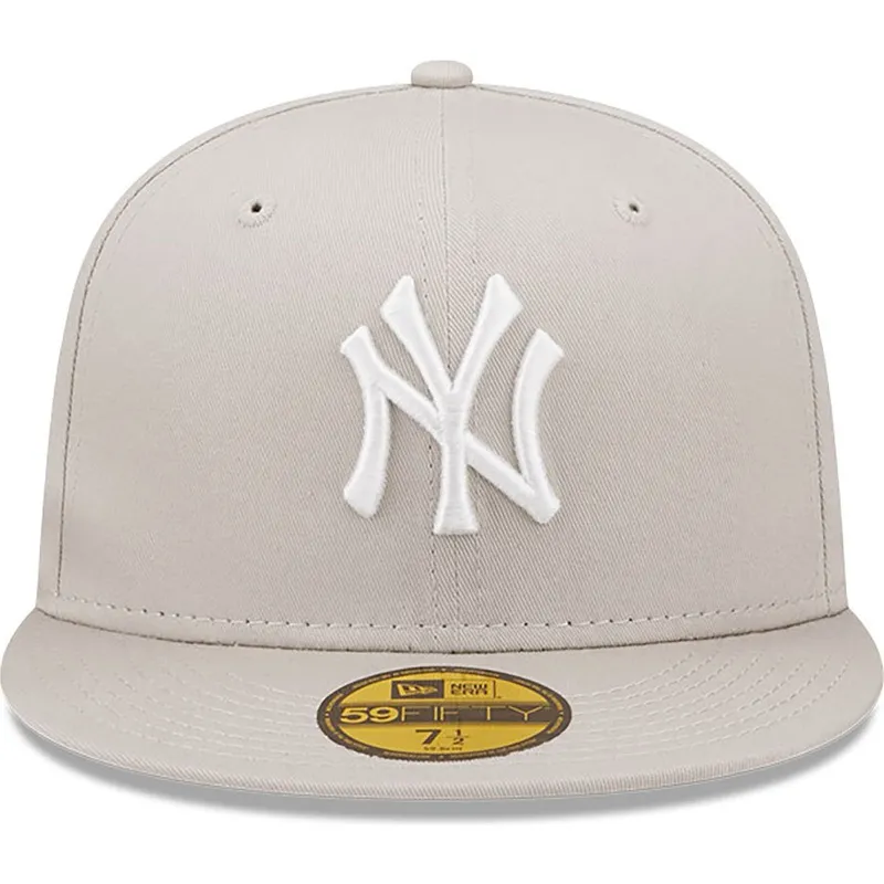 cappello-piatto-beige-regolabile-59fifty-league-essential-dei-new-york-yankees-mlb-di-new-era