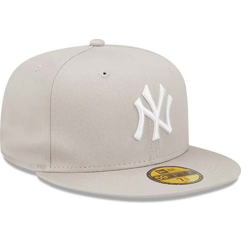 cappello-piatto-beige-chiuso-59fifty-league-essential-dei-new-york-yankees-mlb-di-new-era