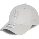 cappellino-curvo-grigio-regolabile-con-logo-grigio-da-donna-9forty-tonal-dei-new-york-yankees-mlb-di-new-era