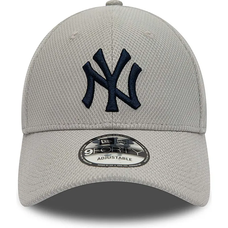 cappelli-curva-grigio-cinghia-regolabile-9forty-diamond-era-essential-dei-new-york-yankees-mlb-di-new-era cappelli-curva-grigio-cinghia-regolabile-9forty-diamond-era-essential-dei-new-york-yankees-mlb-di-new-era