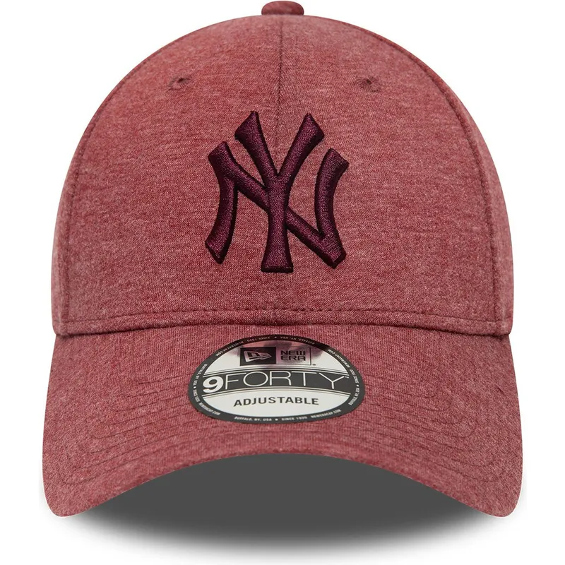 cappelli-curva-rosso-cinghia-regolabile-granate-granate-9forty-jersey-essential-dei-new-york-yankees-mlb-di-new-era